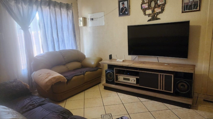 3 Bedroom Property for Sale in Tlhabane North West